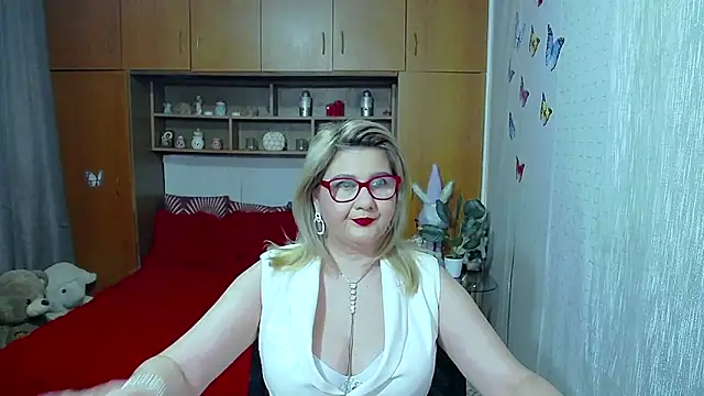 LucilleFenlys online show from 04-23-26, 12:01