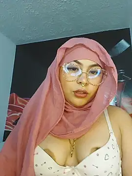 Hana    online show from 04-12-26, 11:32