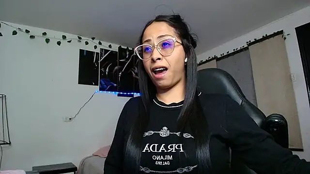 yesie hot online show from 06-13-26, 11:57