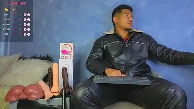 TomLover 12 online show from 07-05-26, 07:21