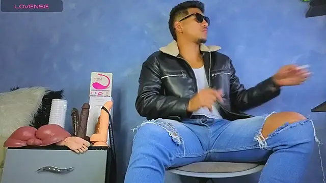 TomLover 12 online show from 07-16-26, 01:39