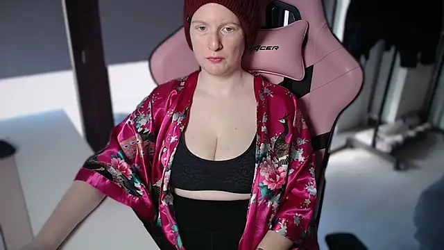 Exotic-Desire online show from 04-14-26, 07:14