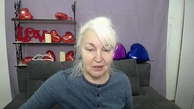 Snapshot of BlondyLeeBest chatting on 03-02-25, 07:12 BlondyLeeBest online show from 03-02-25, 07:12