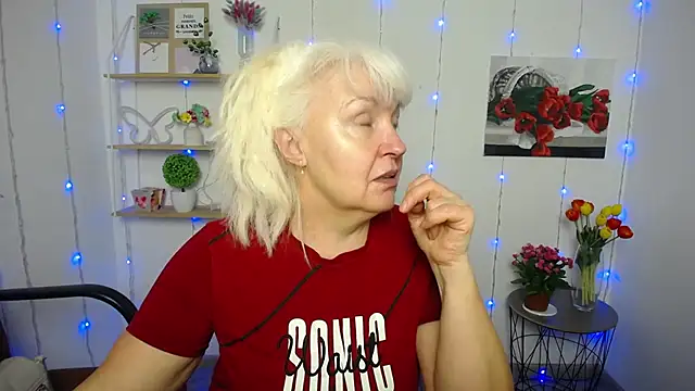 Snapshot of BlondyLeeBest chatting on 03-14-25, 07:12 BlondyLeeBest online show from 03-14-25, 07:12