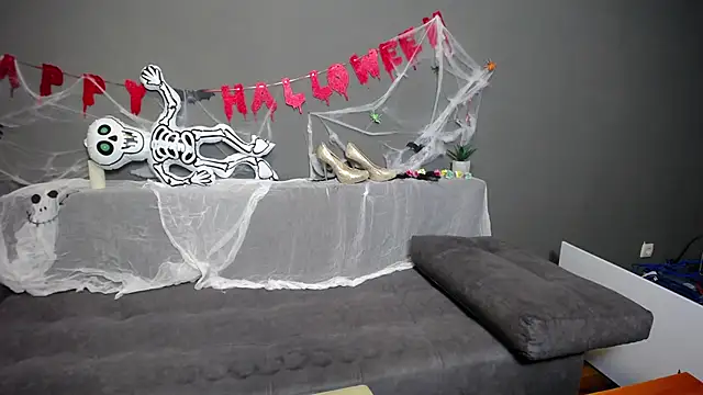 Snapshot of BlondyLeeBest chatting on 11-01-25, 08:11 BlondyLeeBest online show from 11-01-25, 08:11