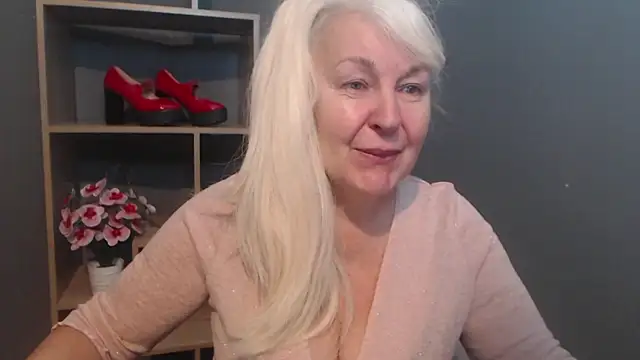 Snapshot of BlondyLeeBest chatting on 02-22-26, 07:34 BlondyLeeBest online show from 02-22-26, 07:34