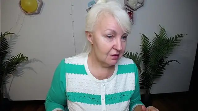 Snapshot of BlondyLeeBest chatting on 03-14-26, 07:52 BlondyLeeBest online show from 03-14-26, 07:52