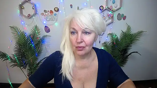 Snapshot of BlondyLeeBest chatting on 03-30-26, 06:31 BlondyLeeBest online show from 03-30-26, 06:31