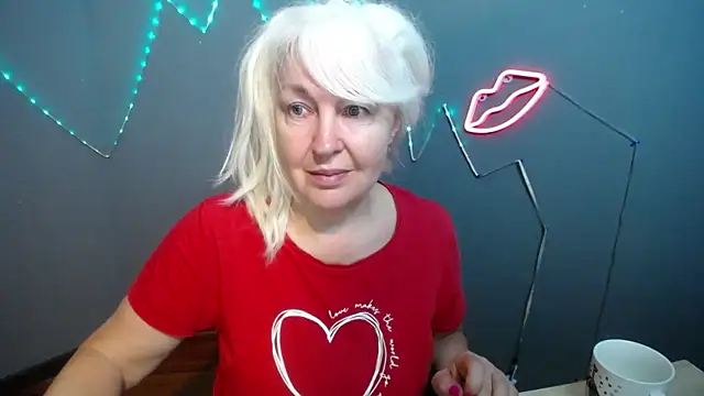 Snapshot of BlondyLeeBest chatting on 04-12-26, 06:35 BlondyLeeBest online show from 04-12-26, 06:35