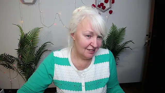 Snapshot of BlondyLeeBest chatting on 04-19-26, 07:05 BlondyLeeBest online show from 04-19-26, 07:05