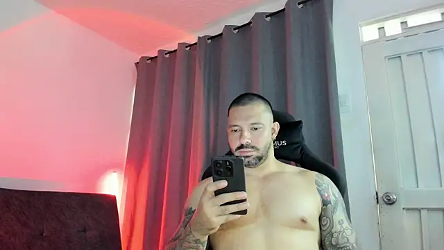 Snapshot of Pierre_Vidal chatting on 07-11-26, 07:16 Pierre Vidal online show from 07-11-26, 07:16