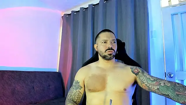 Snapshot of Pierre_Vidal chatting on 07-18-26, 03:49 Pierre Vidal online show from 07-18-26, 03:49