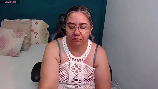 scaelettdubois online show from 04-06-26, 04:46