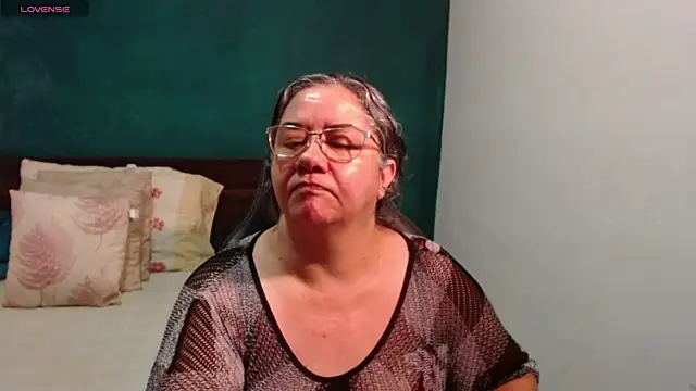 scaelettdubois online show from 07-10-26, 07:23