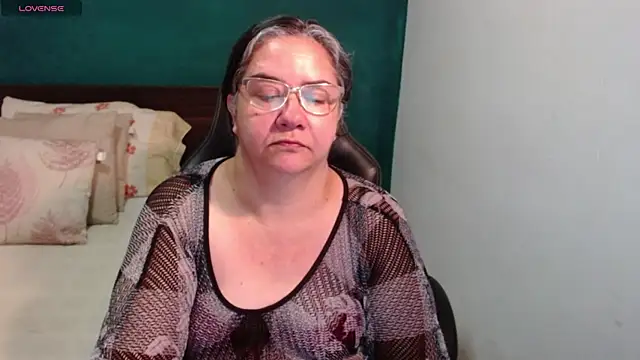 scaelettdubois online show from 07-12-26, 09:33