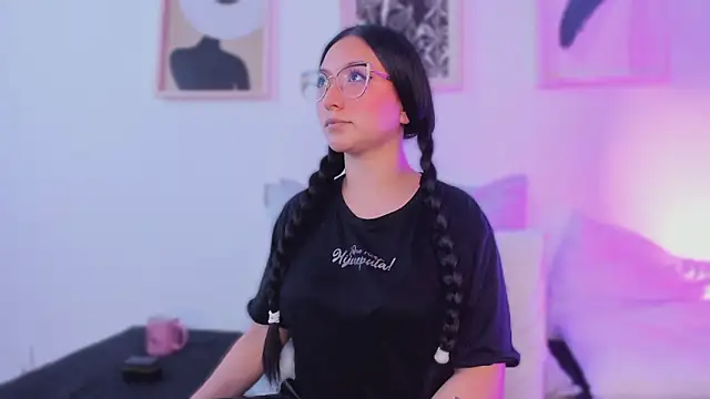 lucy neil online show from 02-13-26, 02:40