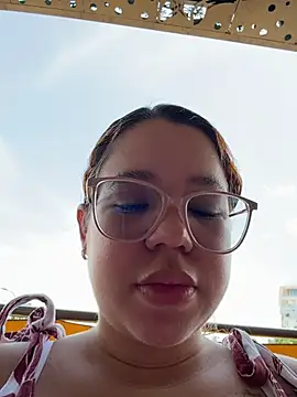 Lucyklein2022 online show from 06-10-26, 06:07