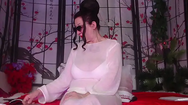 NightOrhideya online show from 04-12-26, 09:25