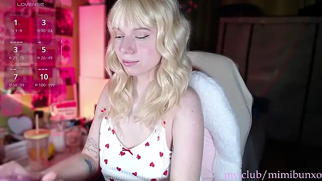 Snapshot of freya_sunny chatting on 02-13-26, 05:14 freya sunny online show from 02-13-26, 05:14