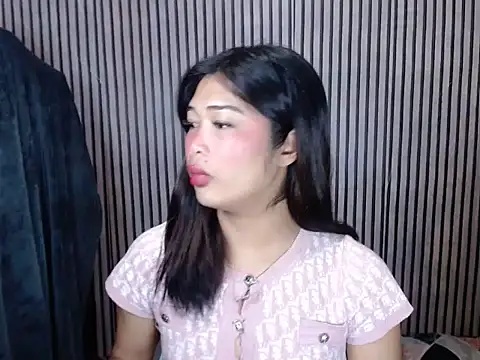 Maria-Moore online show from 10-21-25, 06:41