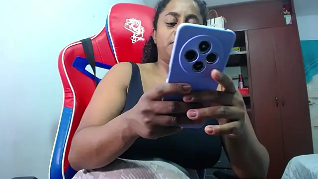 BellaKarla online show from 05-30-26, 12:41