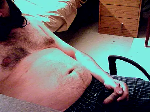 Snapshot of aksxi1 chatting on 05-12-26, 06:16 aksxi1 online show from 05-12-26, 06:16