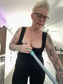 German Milf online show from 03-07-26, 10:12