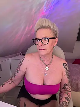 German Milf online show from 04-03-26, 12:58