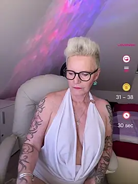 German Milf online show from 05-30-26, 12:46