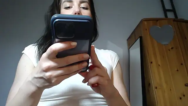 Lisakisss online show from 05-26-26, 06:37