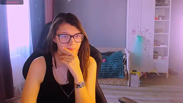 MollyLollipop online show from 03-25-26, 04:07