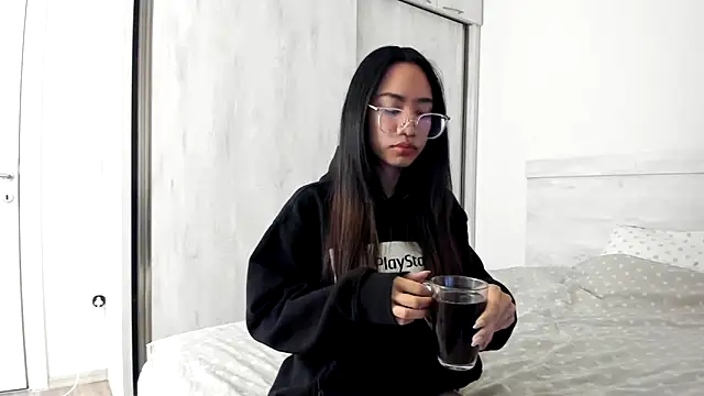 itsyourcassie online show from 01-18-25, 02:47