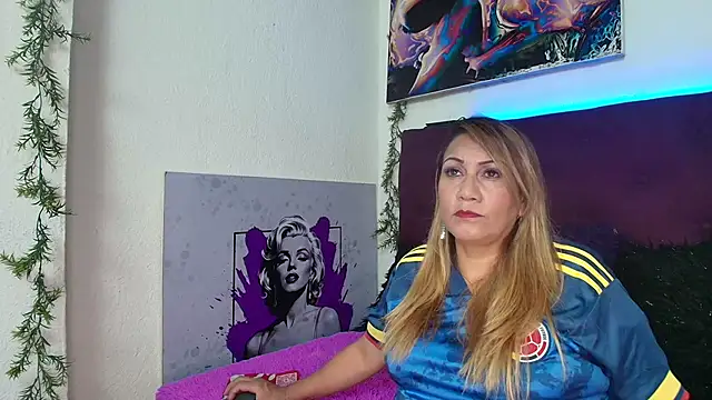 Snapshot of yayita_mature chatting on 07-11-26, 04:43 yayita mature online show from 07-11-26, 04:43