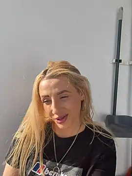 Strongqueen online show from 05-29-26, 05:55