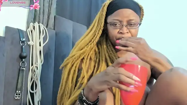 Snapshot of CuteBustyBabes chatting on 12-30-24, 12:42 CuteBustyBabes online show from 12-30-24, 12:42