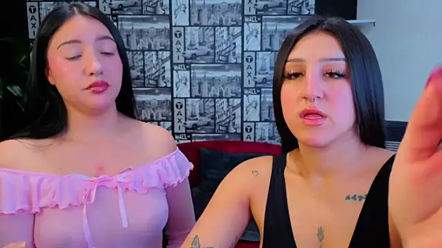 Snapshot of Isa_And_Natasha chatting on 06-18-26, 01:48 Isa And Natasha online show from 06-18-26, 01:48