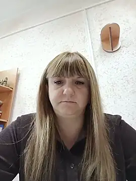Snapshot of Office_Albertina chatting on 08-04-26, 10:12 Office Albertina online show from 08-04-26, 10:12