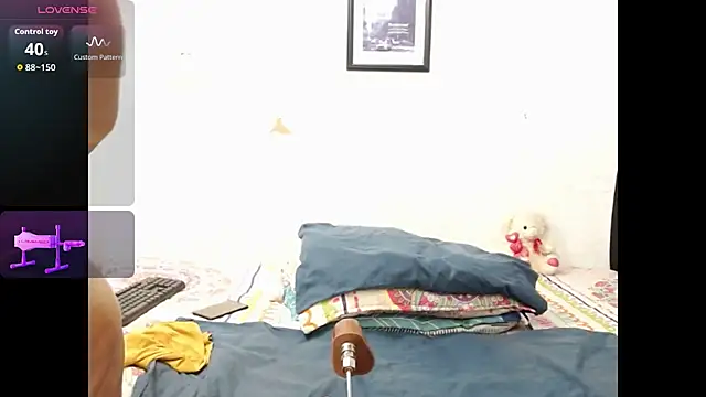 Snapshot of Kattara_Becky_ chatting on 07-19-26, 03:43 Kattara Becky online show from 07-19-26, 03:43