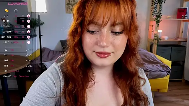 Snapshot of Sofy_Benson chatting on 06-29-26, 01:22 Sofy Benson online show from 06-29-26, 01:22