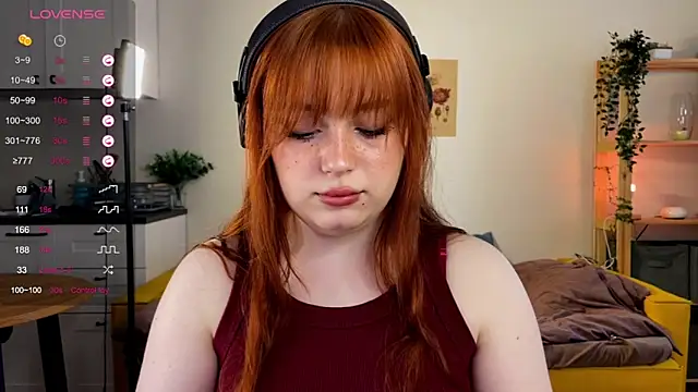 Snapshot of Sofy_Benson chatting on 07-10-26, 01:47 Sofy Benson online show from 07-10-26, 01:47