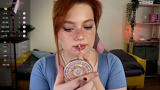 Snapshot of Sofy_Benson chatting on 07-19-26, 01:26 Sofy Benson online show from 07-19-26, 01:26