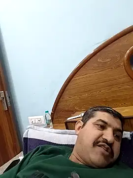 Snapshot of Amandev7 chatting on 02-05-26, 03:55 Amandev7 online show from 02-05-26, 03:55