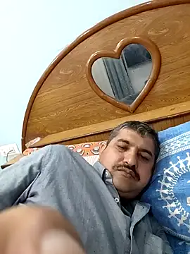 Snapshot of Amandev7 chatting on 02-27-26, 11:43 Amandev7 online show from 02-27-26, 11:43