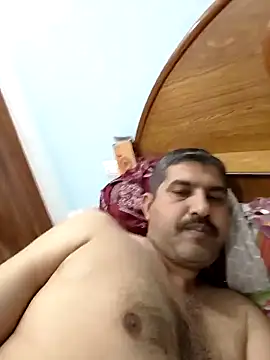 Snapshot of Amandev7 chatting on 03-05-26, 06:31 Amandev7 online show from 03-05-26, 06:31