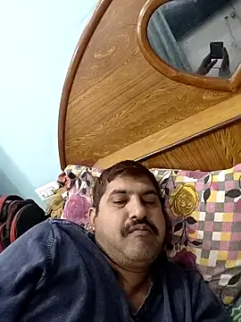 Snapshot of Amandev7 chatting on 03-26-26, 01:44 Amandev7 online show from 03-26-26, 01:44