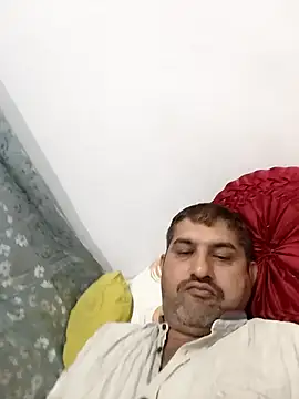 Snapshot of Amandev7 chatting on 04-16-26, 04:46 Amandev7 online show from 04-16-26, 04:46