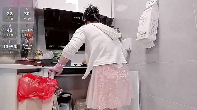 Vivian-6 online show from 03-31-26, 12:45