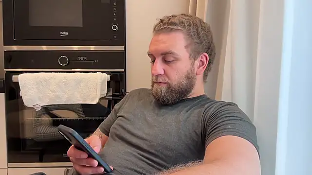 Bear bear  online show from 04-08-26, 09:42