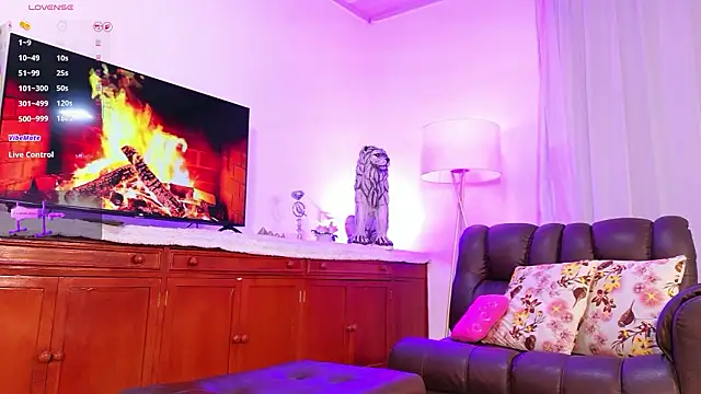 lara giraldo online show from 03-10-26, 12:04