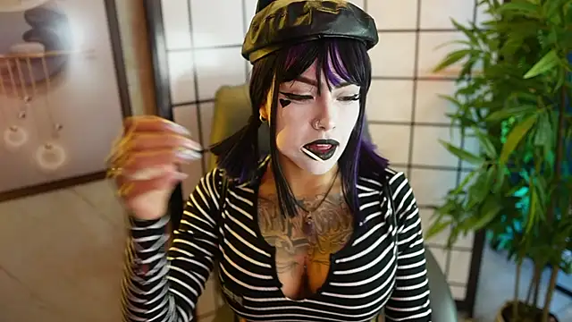 Scarlett collins02 online show from 05-17-26, 01:58